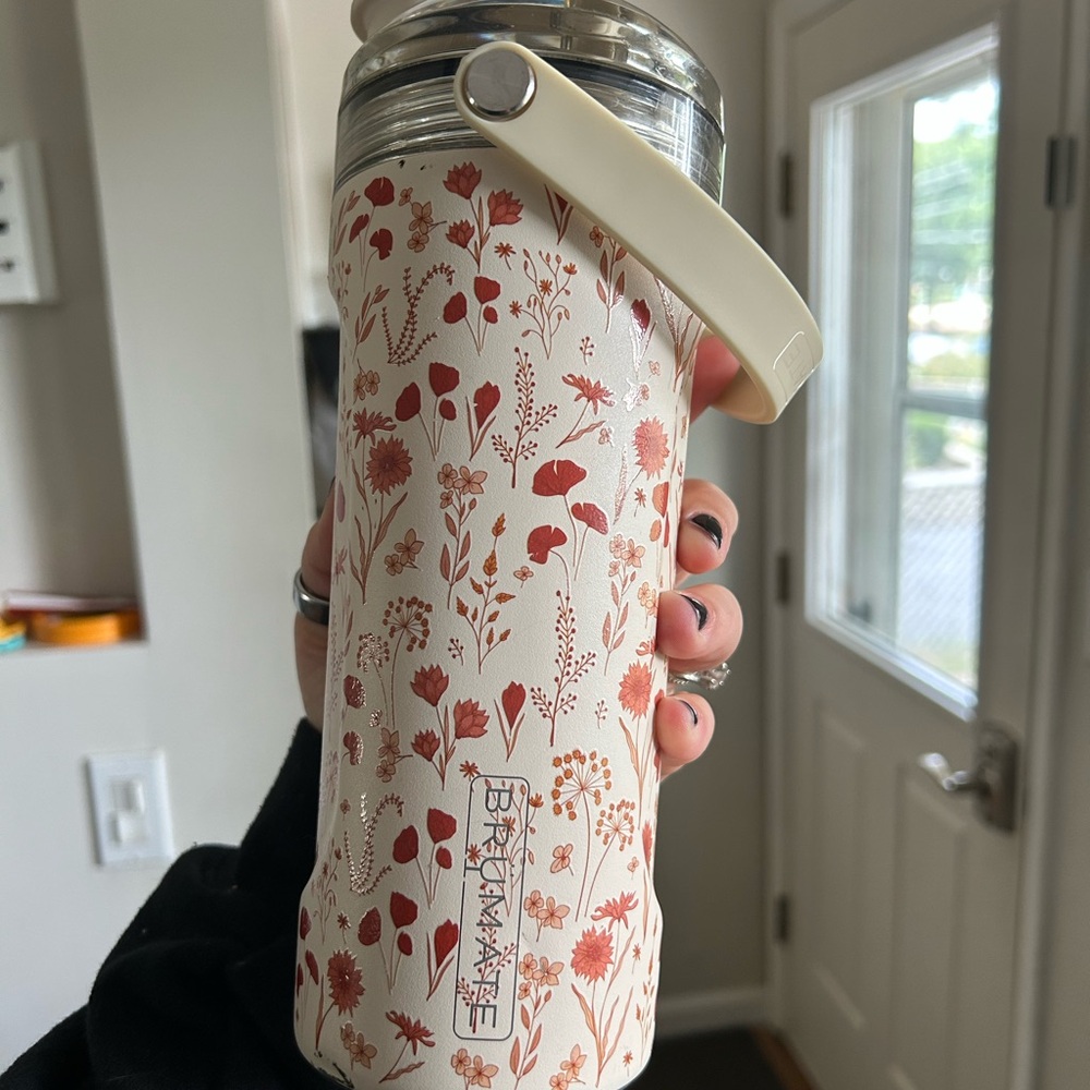Limited Edition Brumate “Poppy”